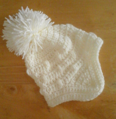 Handarbeit handgehäkelt Unisex Baby Pull-On Bommelmütze/Helm versch. Farben