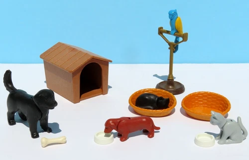 Playmobil 7133 Family Pets Dogs Cats Parrot Vintage Domestic Animals - Complete