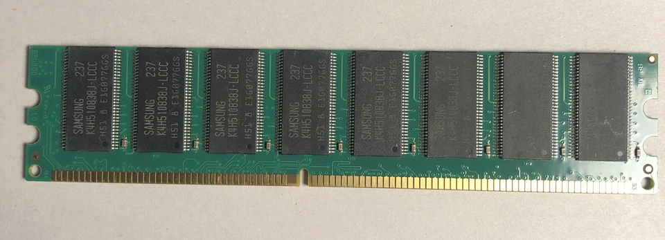 NCR DDR SDRAM DIMM 184 pin Memory Module 2.5V 1GB 128Mx64  AVM6428U52C5266K3-AP - Image 2 of 2