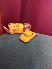 Miniature Van Corgi Crayola Jaune Vintage - Modèle A-43, échelle 1/43, Occasion