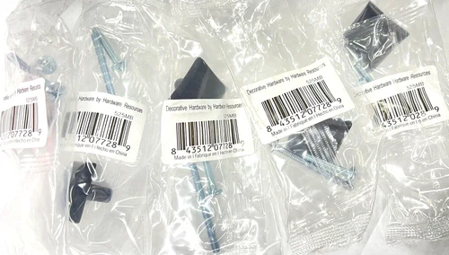 5 Pack Elements Glendale 1-1/8 Inch Square Cabinet Knobs with Screws - Picture 1 of 4