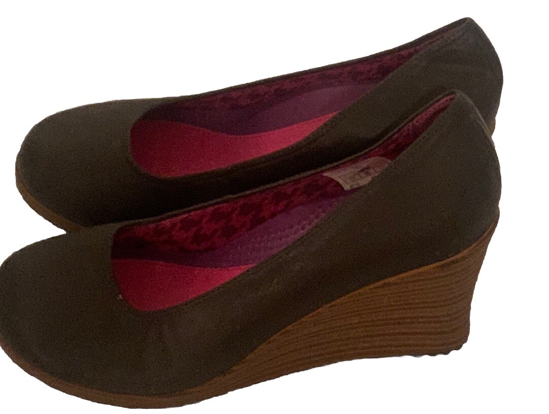 Crocs brown leather A-Leigh wedge heel womens size 7 closed toe-image