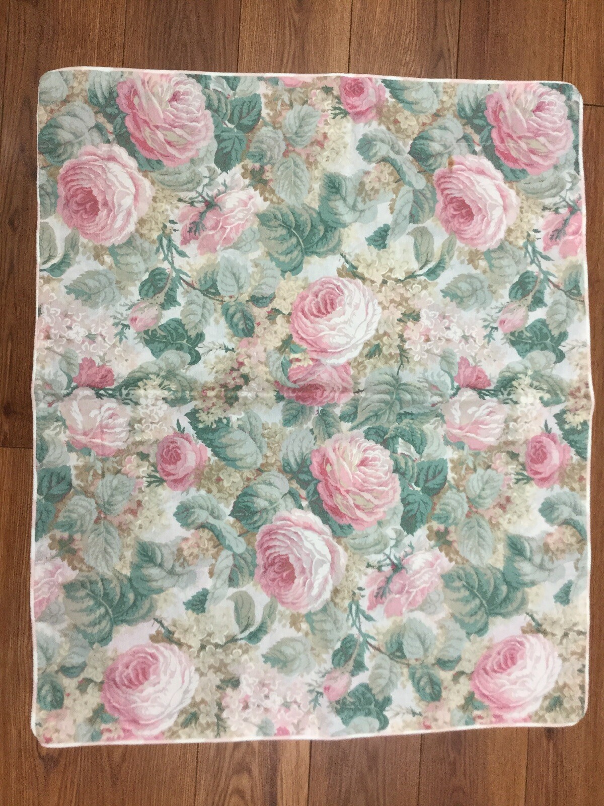 J C PENNEY SHAMS SET OF 2 FLORAL STANDARD SIZE ROSES PINK GREEN TAN