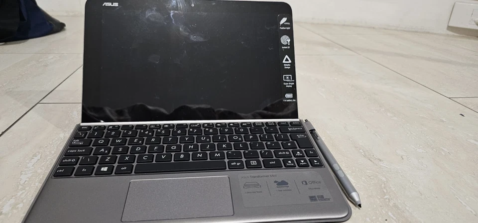 ASUS Transformer Book 10.1" (32GB SSD, Intel Atom 1.33 GHz, 2GB) Laptop - Grey - - Image 2 of 3