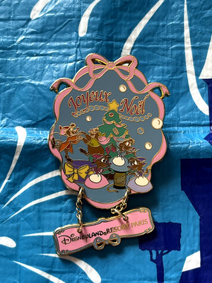 DLP Disney Pin Trading Cinderella Frohe Weihnachten Christmas Gus Jaq Suzie Pearl LE 