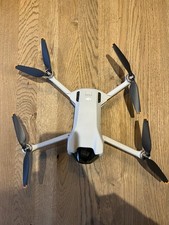 DJI 3 Fly More Combo Drohne – Neuwertig, nur 12 Minuten geflogen!