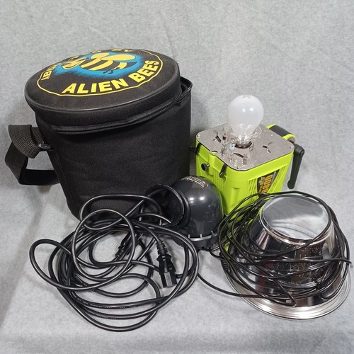 Alien Bees B800 Flash Monolight Paul C Buff w/ Power & Sync Cords, Carrying Case