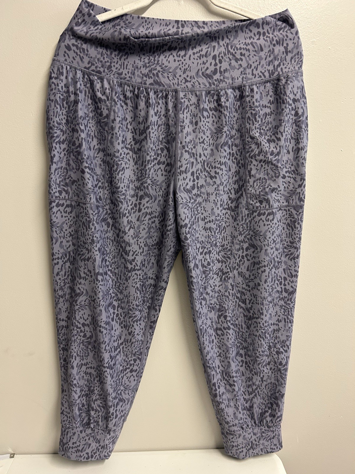 Gray Patterned High-Waist Lounge Pants - image 1
