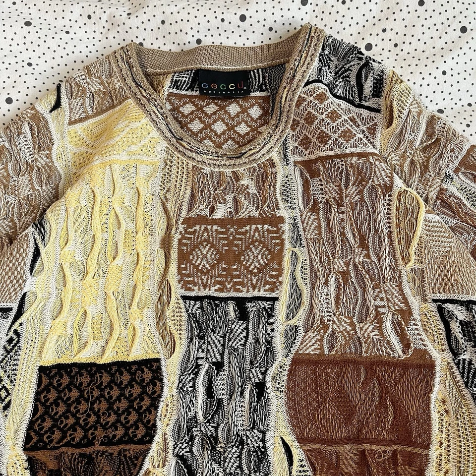 Suéter Tejido 3D Geccu Australia Años 90 De Colección Talla 2XL Estilo Coogi Funky Rap Foto 2 de 4