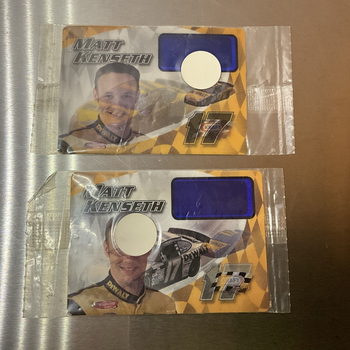 2 Sealed Matt Kenseth Dewalt Kraft Racing NASCAR #17 Trading Cards
