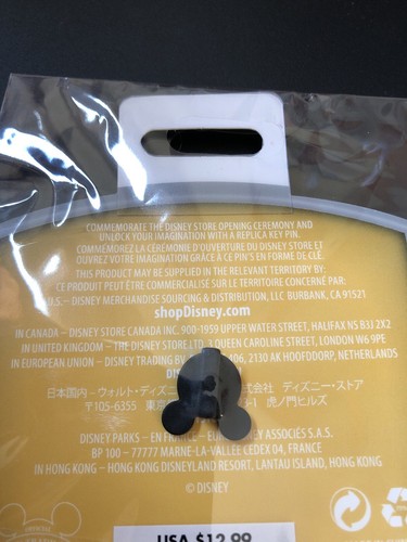 2020 New Disney Store PLUTO 90th Anniversary Collectible Key PIN - Picture 8 of 11
