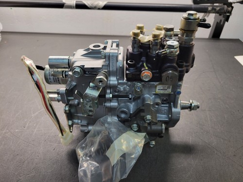 Pompa iniezione carburante Yanmar #729584-51300. - Foto 5 di 7