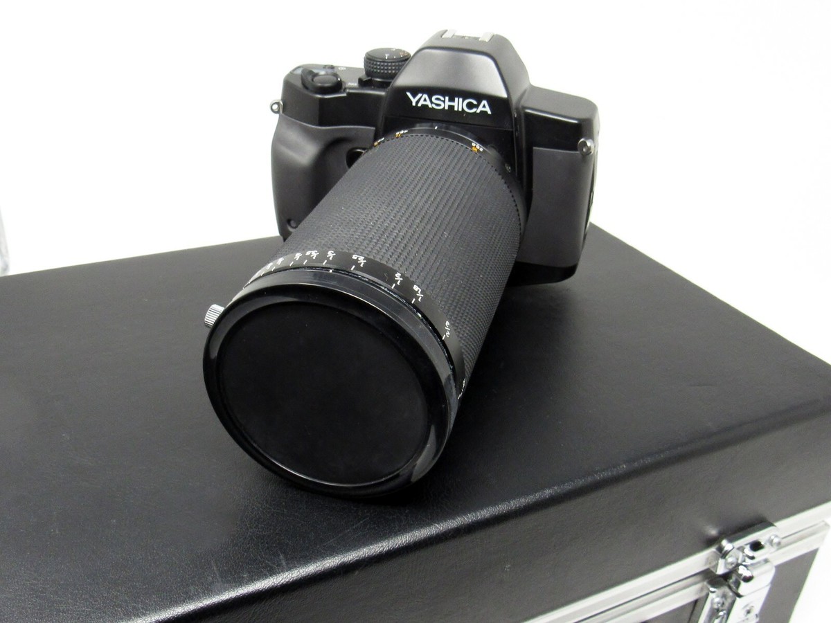 Yashica Dental Eye III 35mm SLR Camera 100mm F4 Macro Lens with Locking  Case