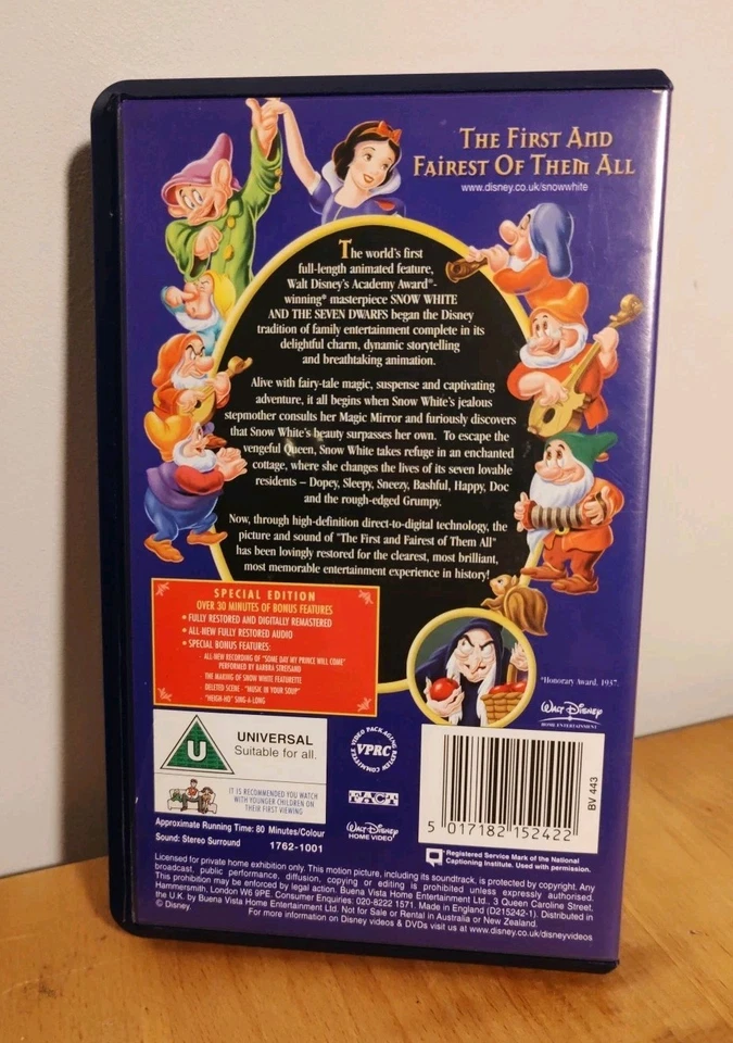 Snow White and The Seven Dwarfs - 2001 - VHS Special Edition - Disney's Classics - Image 2 of 4