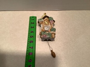 Vintage cuckoo clock wall pocket, Japan