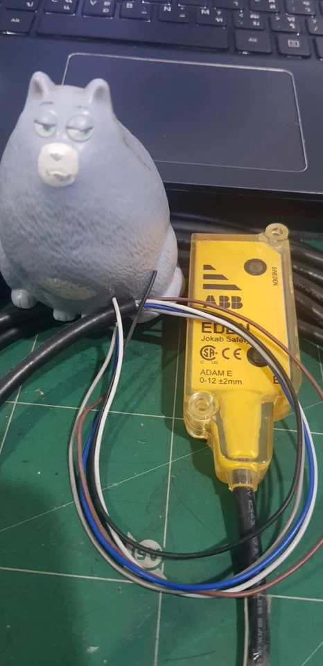 Adam E 5m ABB EDEN Jokab Safety 2TLA020051R0300 "Cable has cuted /no connector" - Image 2 of 2