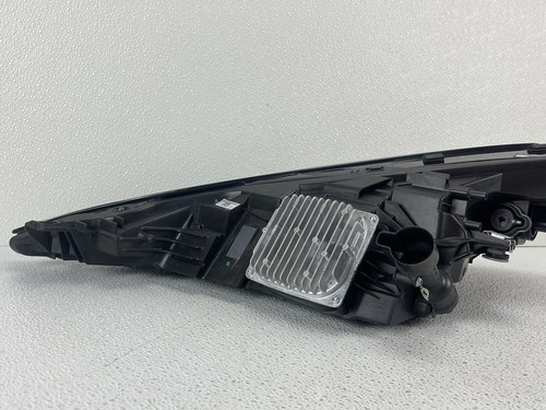 Perfect! 2020-2024 Corvette C8 Right Passenger LED Headlight OEM 85135937 - Picture 8 of 15