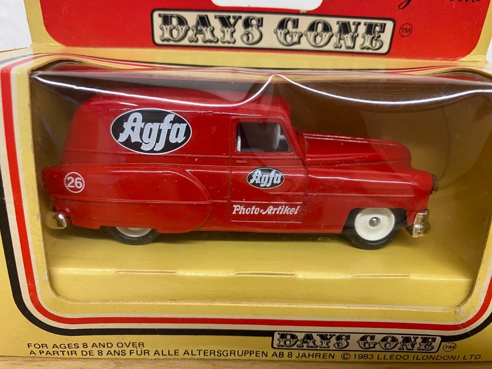 Lledo Days Gone 1953 Pontiac Delivery Van Agfa Films, Boxed — 第 2/4 张图片