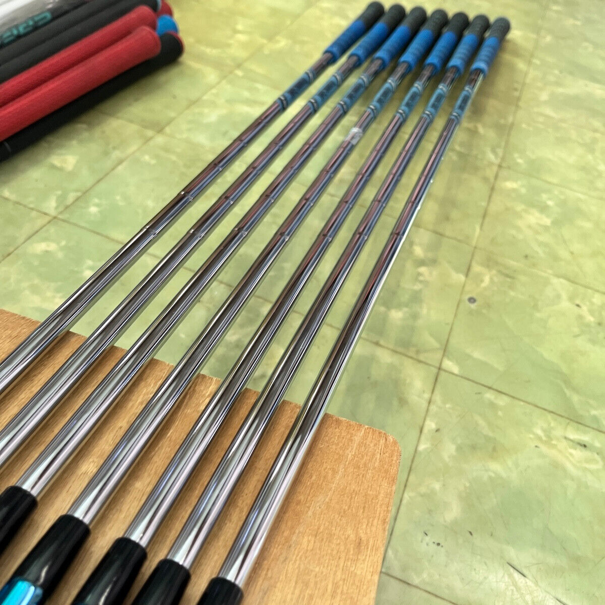 Mizuno Pro 221 Limited Blue Edition Iron Set 7pcs 4-Pw RH Mizuno Pro 221 Limited Blue Edition Iron Set 7pcs 4-Pw RH