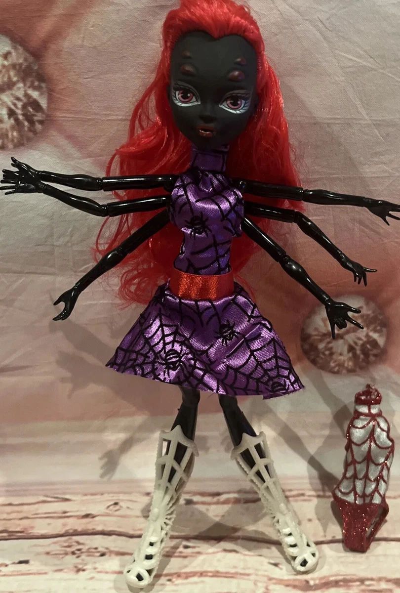 Monster high wydowna spider webarella doll 2025