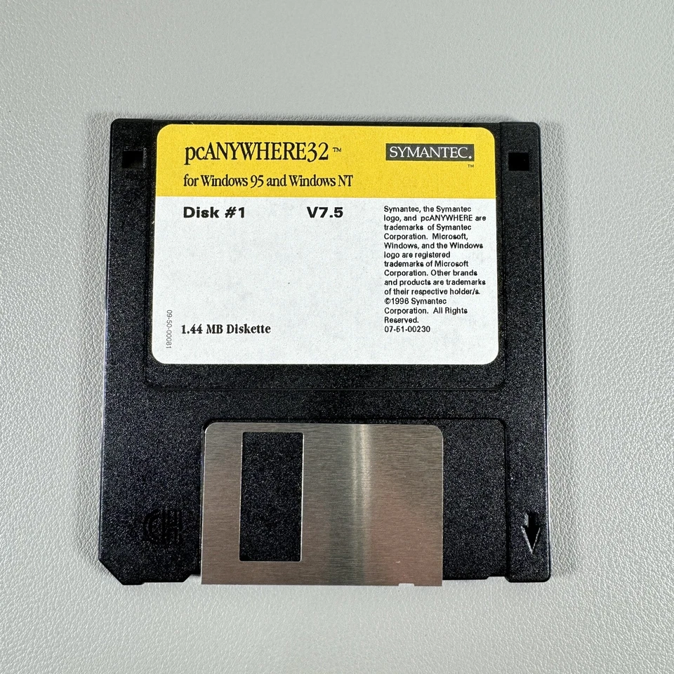 Symantec pcANYWHERE 32  Version 7.5 for Windows  95 (4 Disks) NEW. Open Box - Image 2 of 4