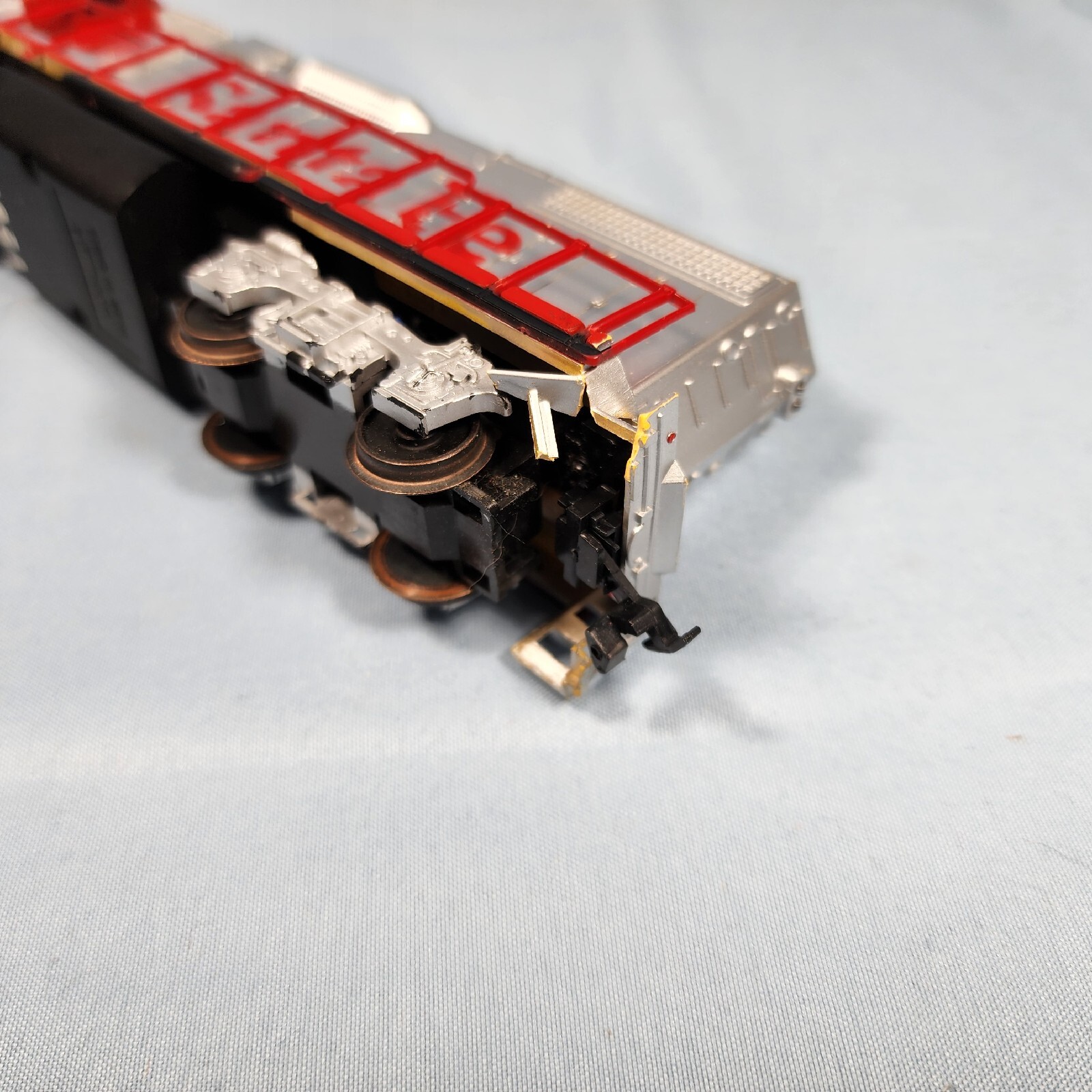 LifeLike HO Scale POWERED Santa Fe 3560 Diesel Engine Runs Model Train