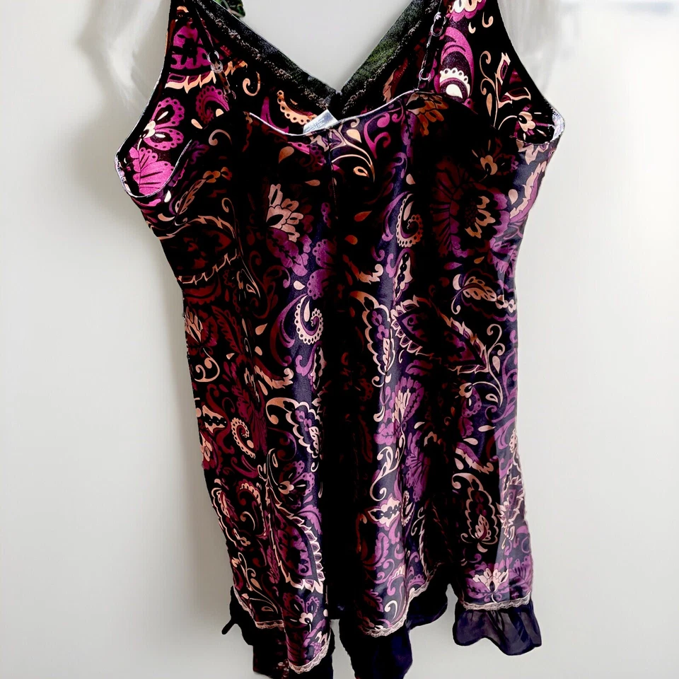 Camisón corto satinado APT 9 Intimates para mujer púrpura negro floral talla M Foto 4 de 4