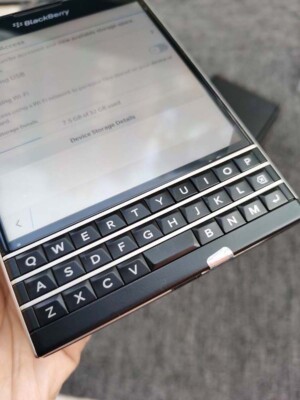 99%new BlackBerry Passport Q30 32GB 13MP (SQW100-1) QWERTY