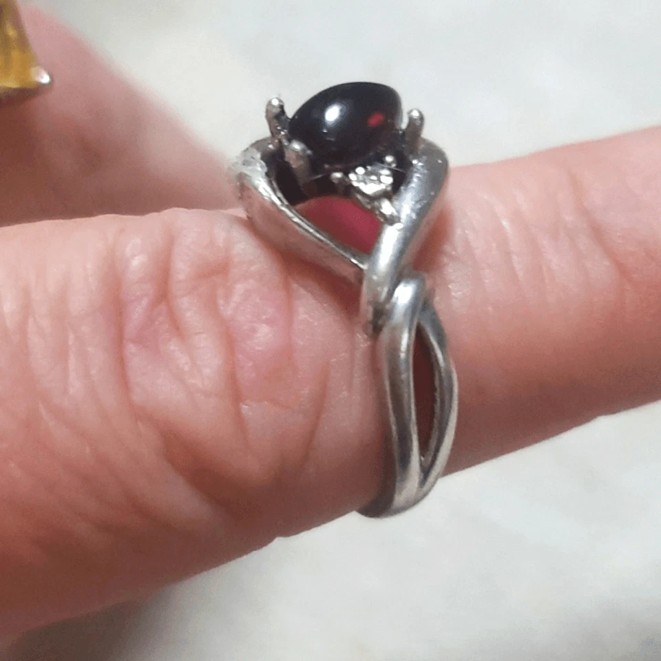 Vintage Natural Garnet Diamond Ring Sterling Silver size 7 - Image 3 of 4