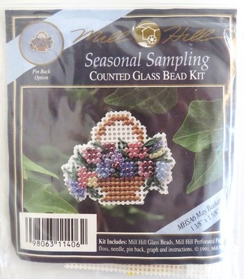 Vintage Mill Hill Seasonal Sampling Counted Glass Bead Kit ~ ''Shamrock'' ~ 1991