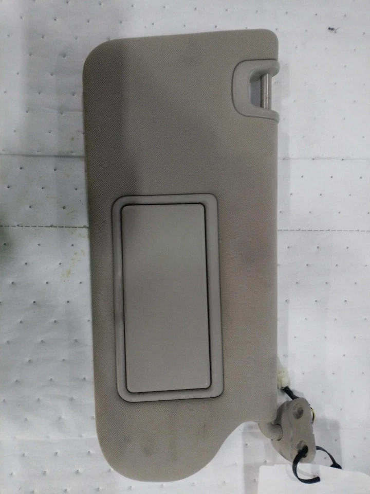 2017 Nissan Murano White Used Sun Visor Right Side OEM 45903 114K Miles - Image 3 of 4