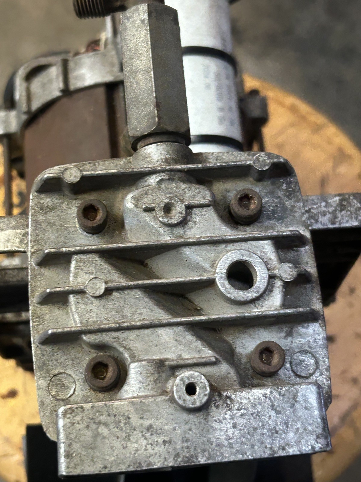 Campbell Hausfeld Air Compressor Pump Motor OEM HJ3001/HJ3002 Part # HJ100000AV 