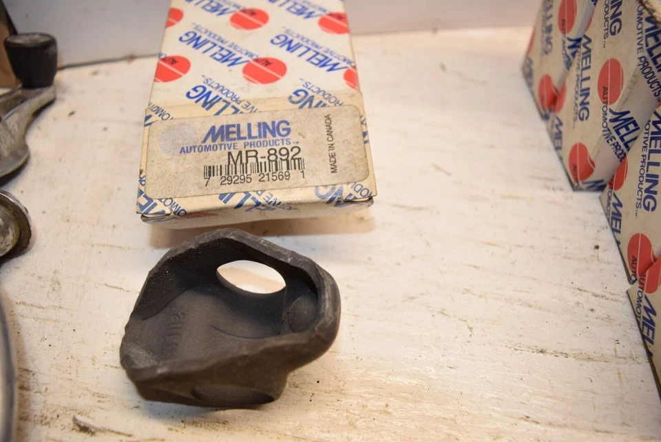 Brazo basculante de repuesto NOS Melling MR-892 - C39 Foto 2 de 2