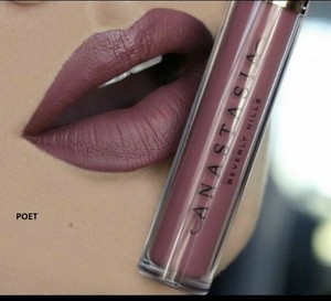 poet anastasia beverly hills