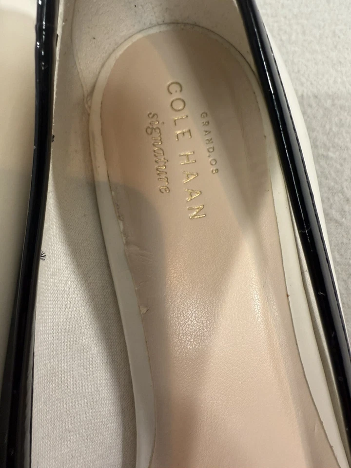 Cole Haan Black White Patent Bow Toe Block Heel Pumps Size 8B - Изображение 4 из 4