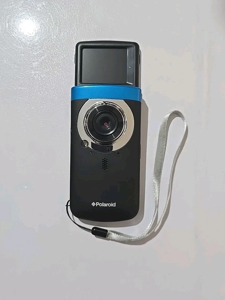 Polaroid CNU1210 Handheld 2'' TFT LCD Digital Camcorder Flip Screen Built in USB - Image 3 of 4