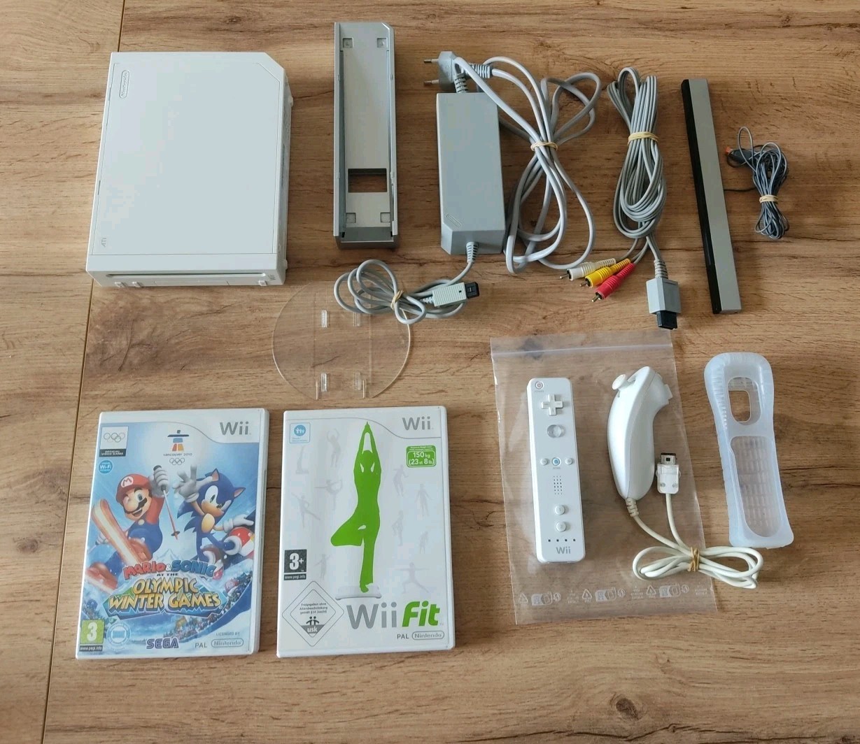 Console Nintendo Wii / N°19 / Complète / 2 Jeux Offerts