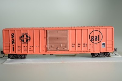 10104 N Scale Micro Trains 50' RIBBED BOX CAR SSI SERA SIERA RAILWAY