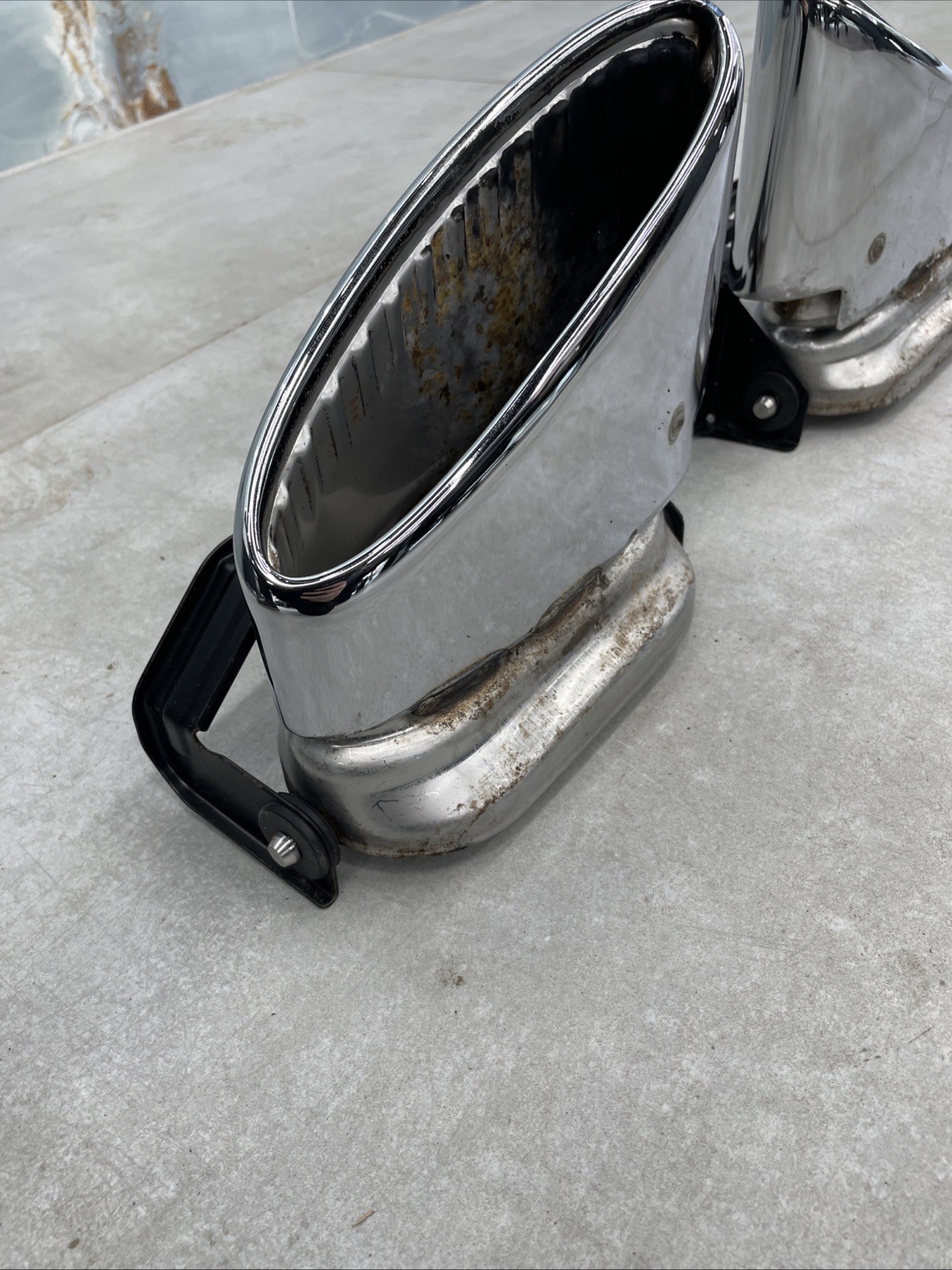 2009 Bentley Continental Flying Spur Pair LH&RH OEM Exhaust Tips W/ Brackets