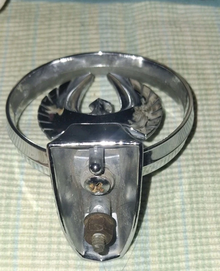 Chrysler Imperial Hood 1964 adorno Foto 2 de 4