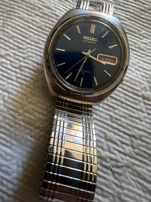 Vintage SEIKO Men s  17 Jewel Automatic Watch  Blue Date Day Runs Nice 7900-8229