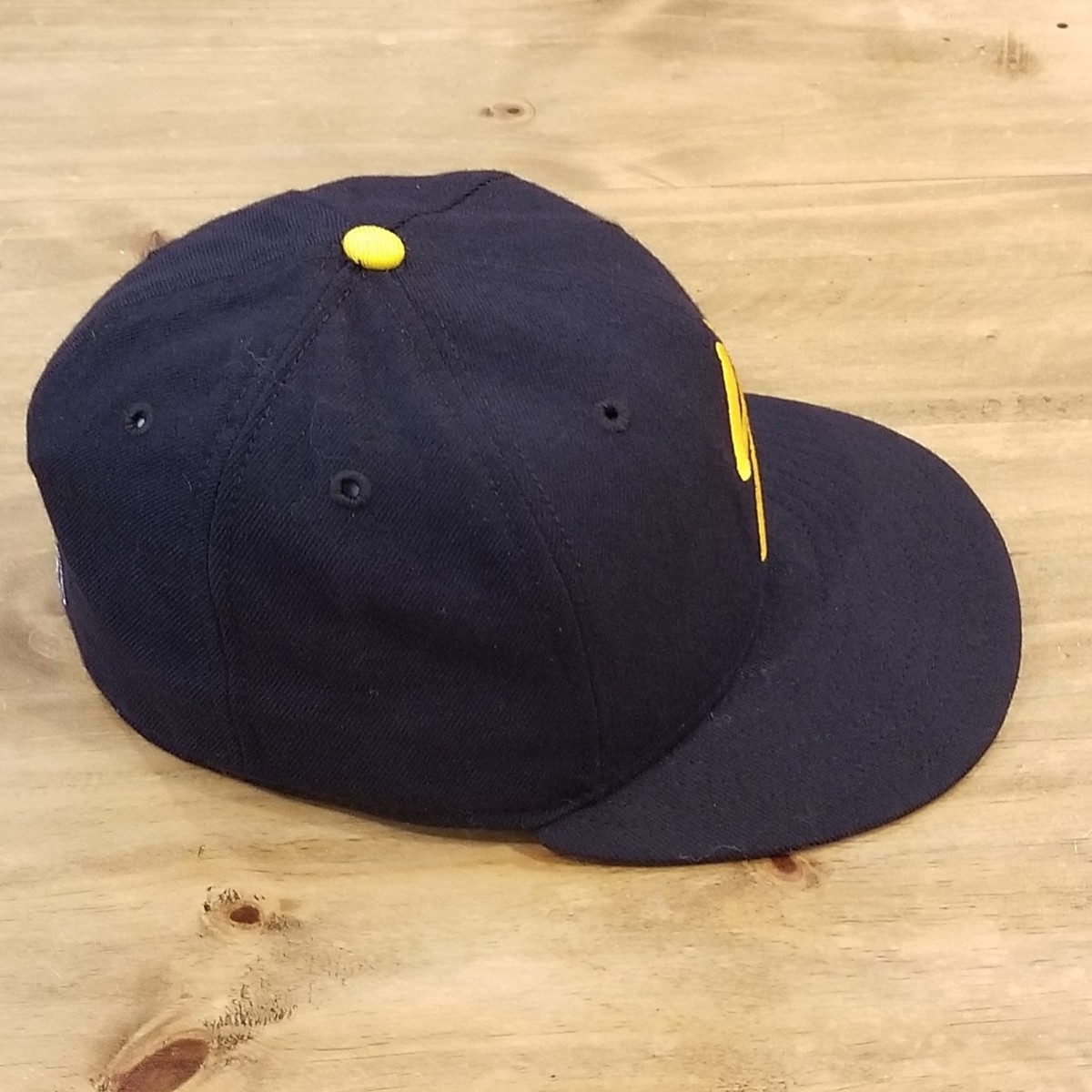 Vintage Yakima Bears Hat New Era Size 6 7/8 Fitted Blue Youth MiLB