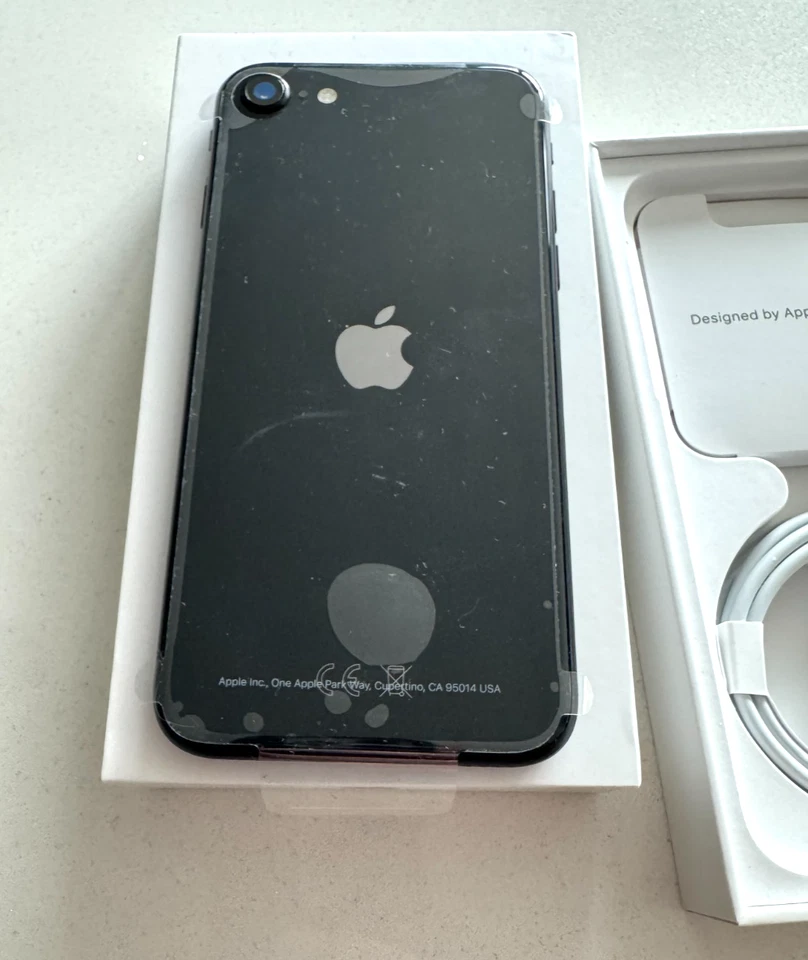 Apple iPhone SE 2nd Gen 2020 64GB Midnight (Unlocked) A2296 NEW - Image 4 of 4