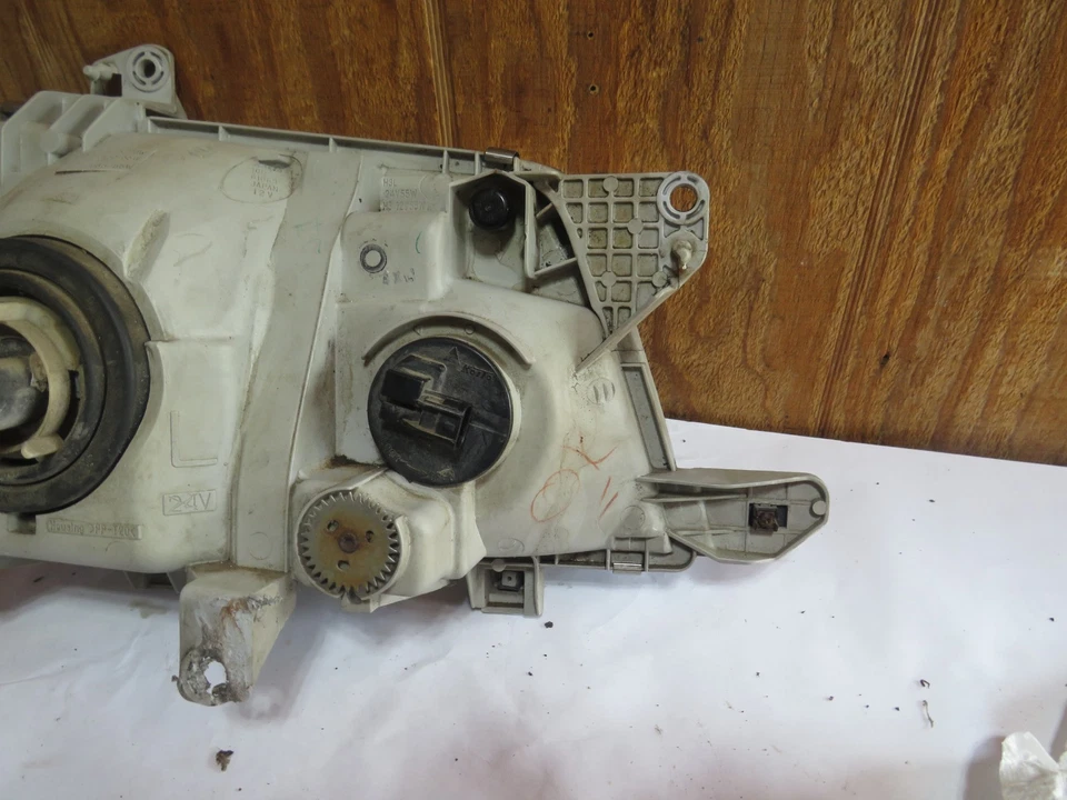 Ford LCF 2006 faro conductor izquierdo LH L Foto 2 de 4