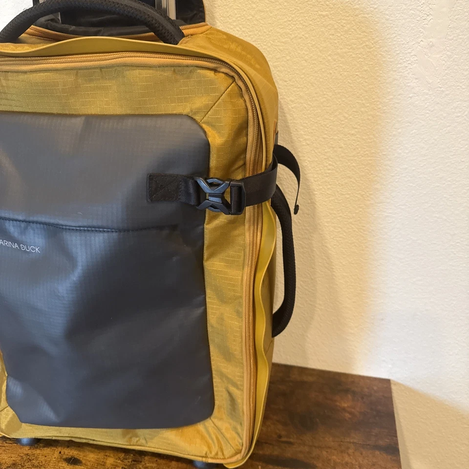 Mandarina Duck Carry-On Travel Bag – 14x20x6, Two-Wheeler Gold/Gray Italy - Image 3 of 4