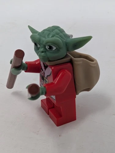 LEGO Stars Wars Yoda,  Santa Yoda, Backpack Minifigure 2011 Advent sw0358 7958