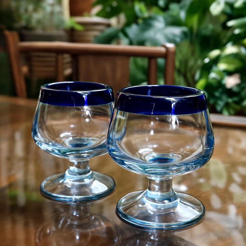 Vaso soplado a mano mexicano - Juego de 4 Brandy Coñac Tequila Snifter Borde Azul Cobalto Foto 3 de 4
