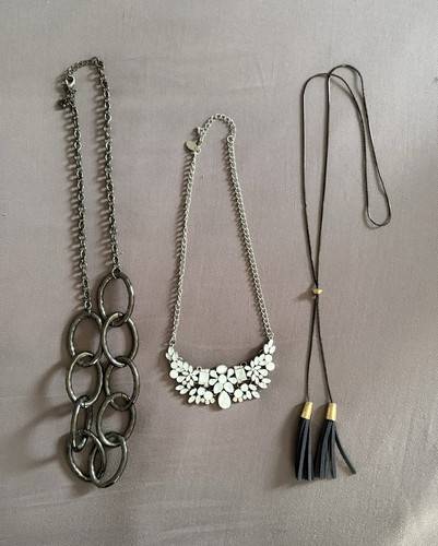 LOVELY WEARABLE COSTUME JEWELRY  NECKLACES - LOT OF 3 PIECES