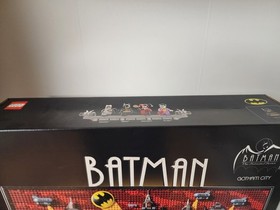 LEGO Batman: The Animated Series Gotham City 76271 *Retired* New sealed set