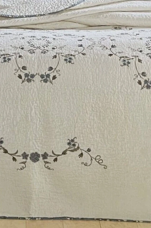 ¡Raro! Martha Stewart "Westminster Vines" KING Edredón/Cuentas, Marfil/Azul, ¡NUEVO CON ETIQUETAS! Foto 3 de 4